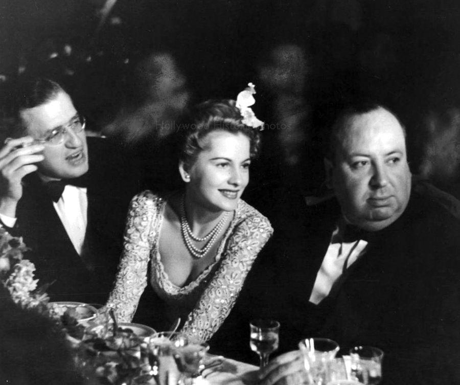 Alfred Hitchcock 1942.jpg